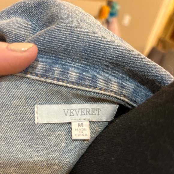 Denim jacket from Veveret, size medium. - Picture 4 of 4